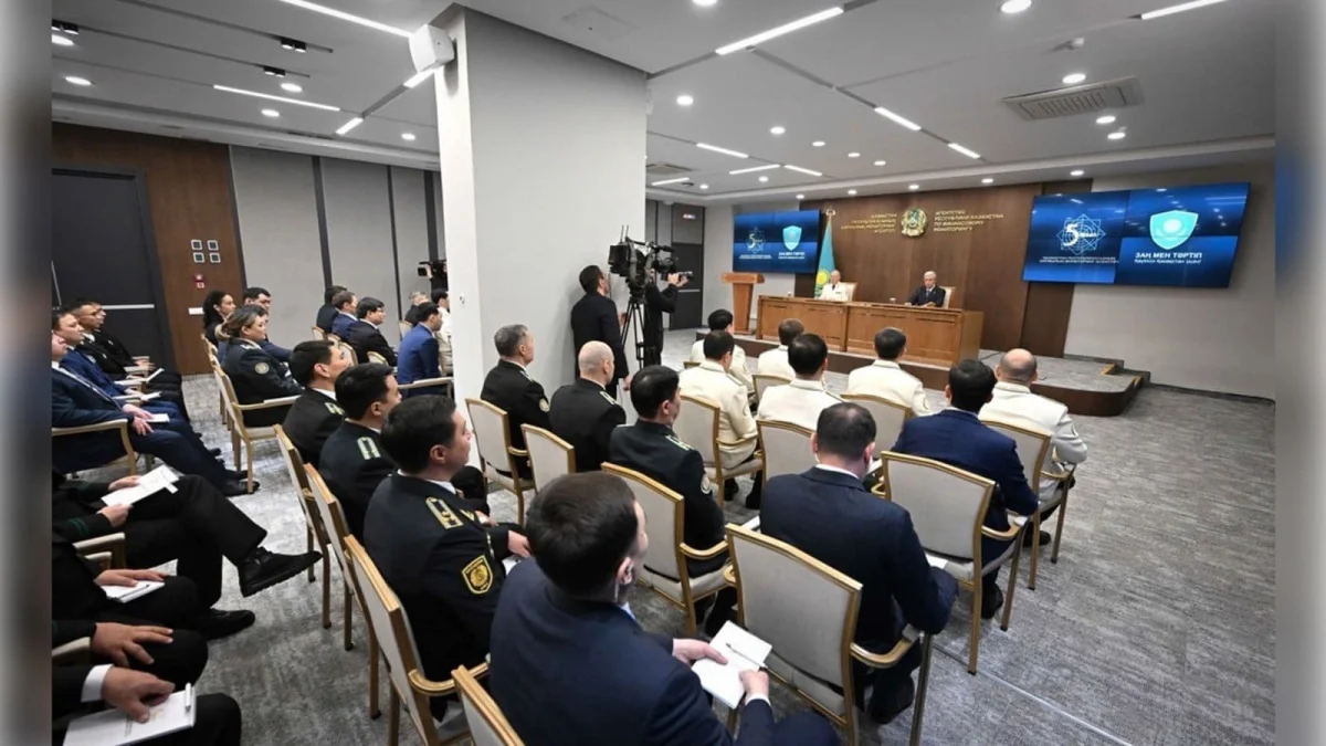 Президент – сотрудникам АФМ: Особое внимание следует уделить образованию и здравоохранению