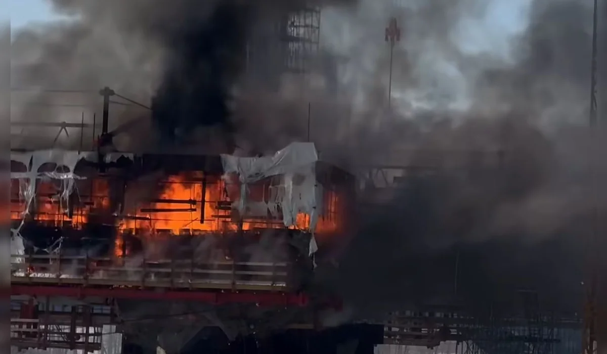 На строящемся мосту в Павлодаре вновь произошло возгорание (ВИДЕО)