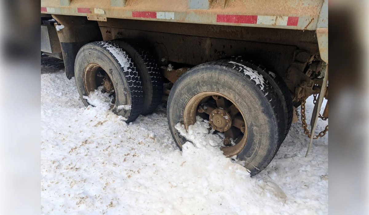 Самосвал задавил рабочего на заводе в Жамбылской области