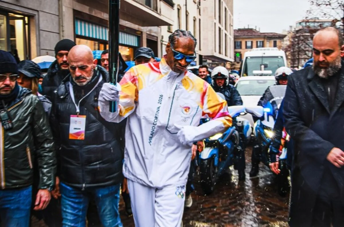 Снуп Догг присоединился к эстафете олимпийского огня в Италии (ВИДЕО)