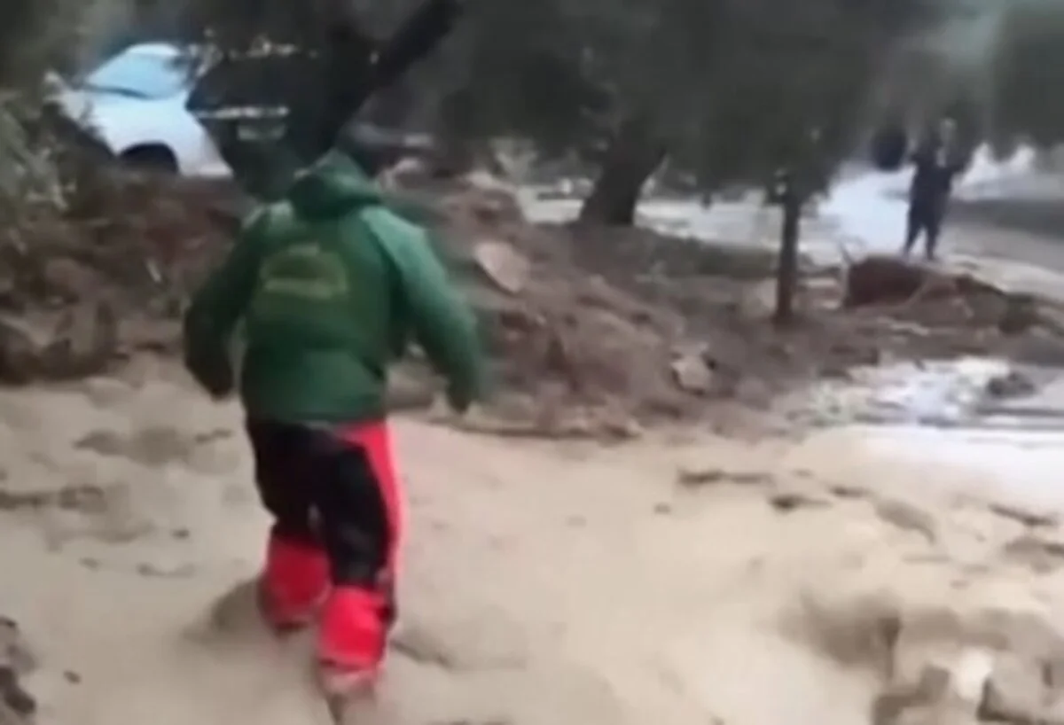 Около 4 тысяч человек эвакуировали из-за шторма в испанской Андалусии