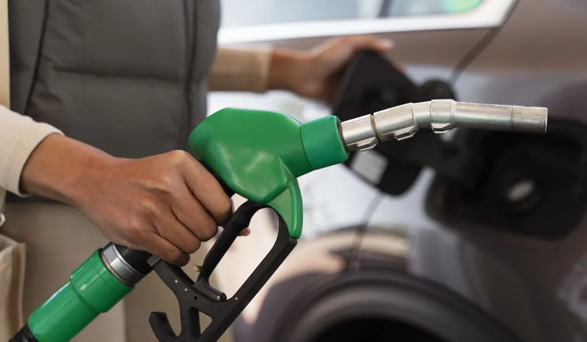 Жительница Костаная отсудила компенсацию за отравление бензиновыми парами на заправке