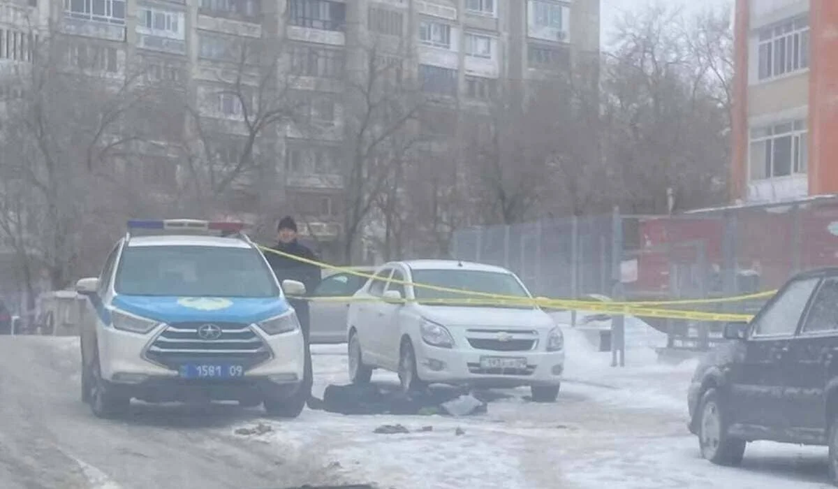 В Караганде найдено тело мужчины во дворе многоэтажек