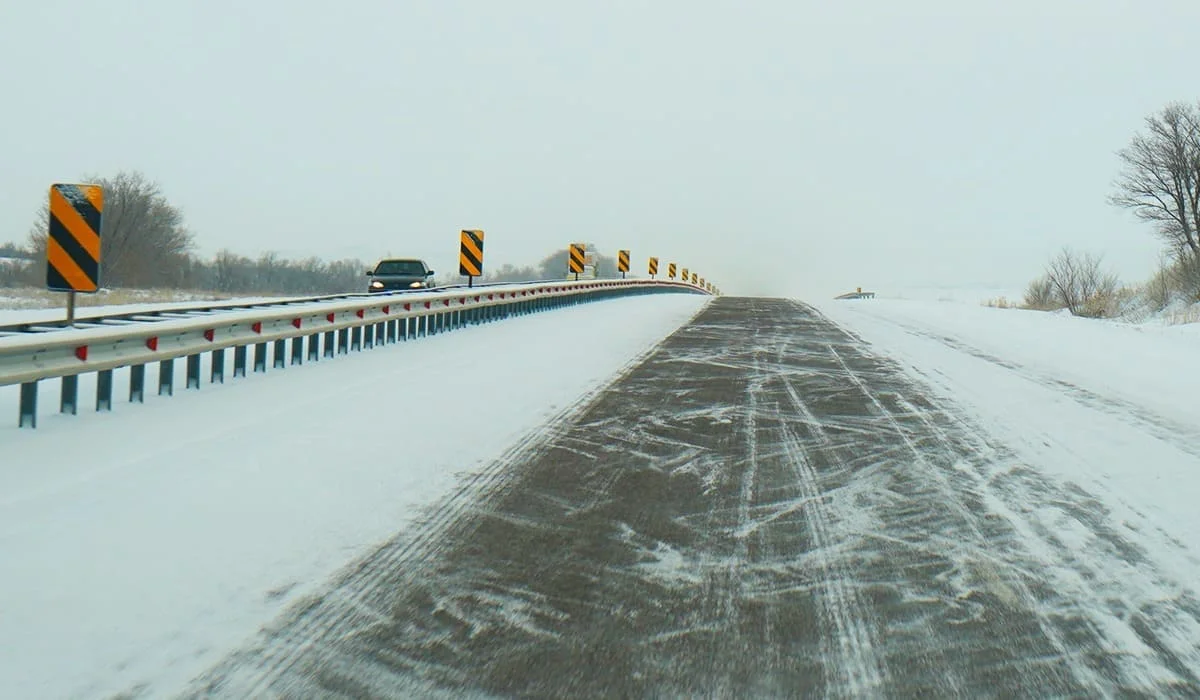 Сложные погодные условия ожидаются на трассах в 14 областях Казахстана