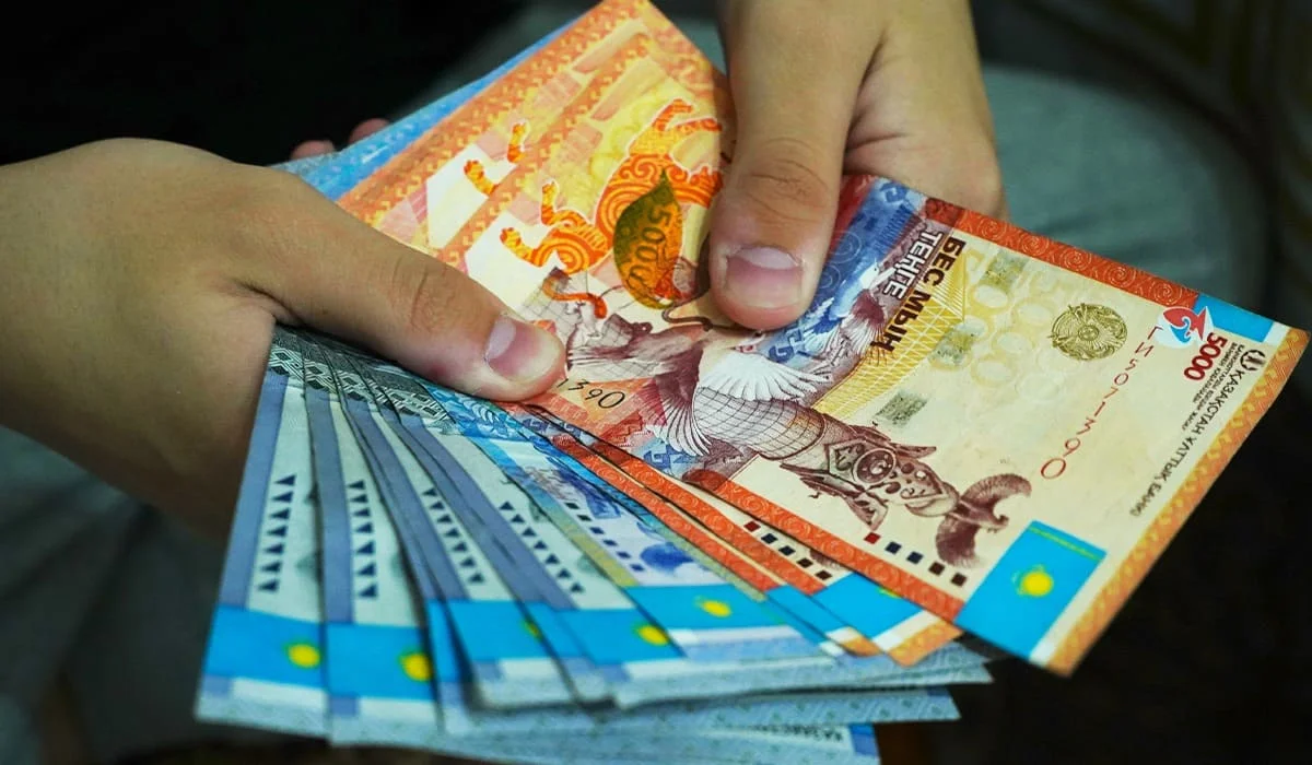 Два жителя СКО приходили в магазины и требовали миллионы за «молчание»