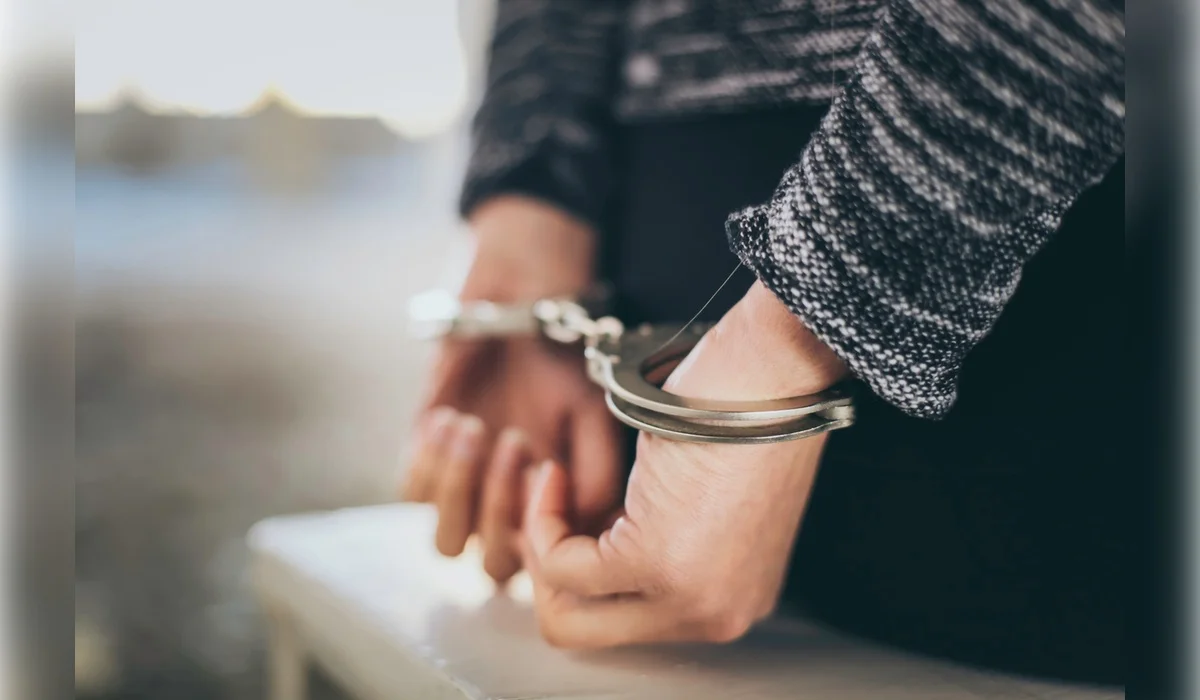 19-летняя карагандинка ограбила родственницу и сдала украшения в ломбард