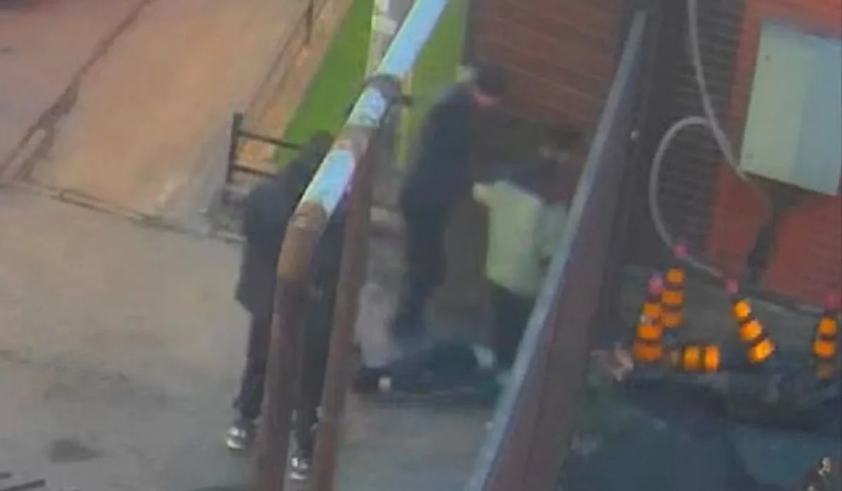 Работника СТО избили трое мужчин прямо на рабочем месте в Алматы (ВИДЕО)