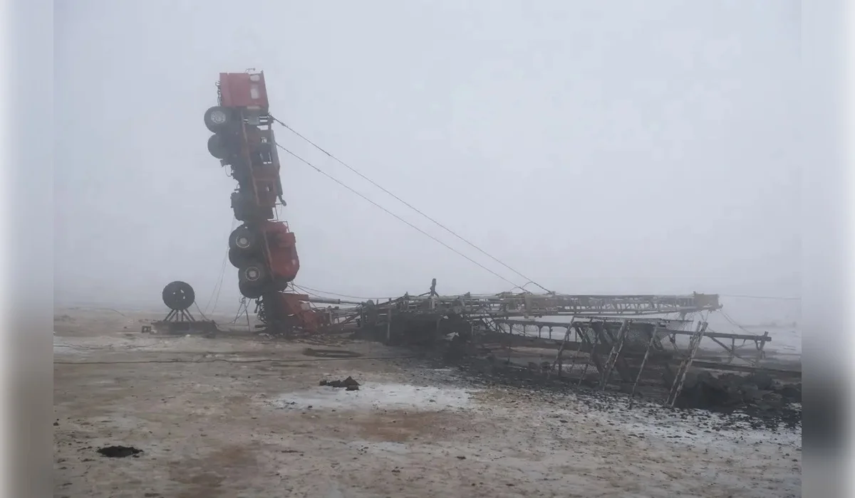 Самоходный подъемник опрокинулся на месторождении в Мангистау