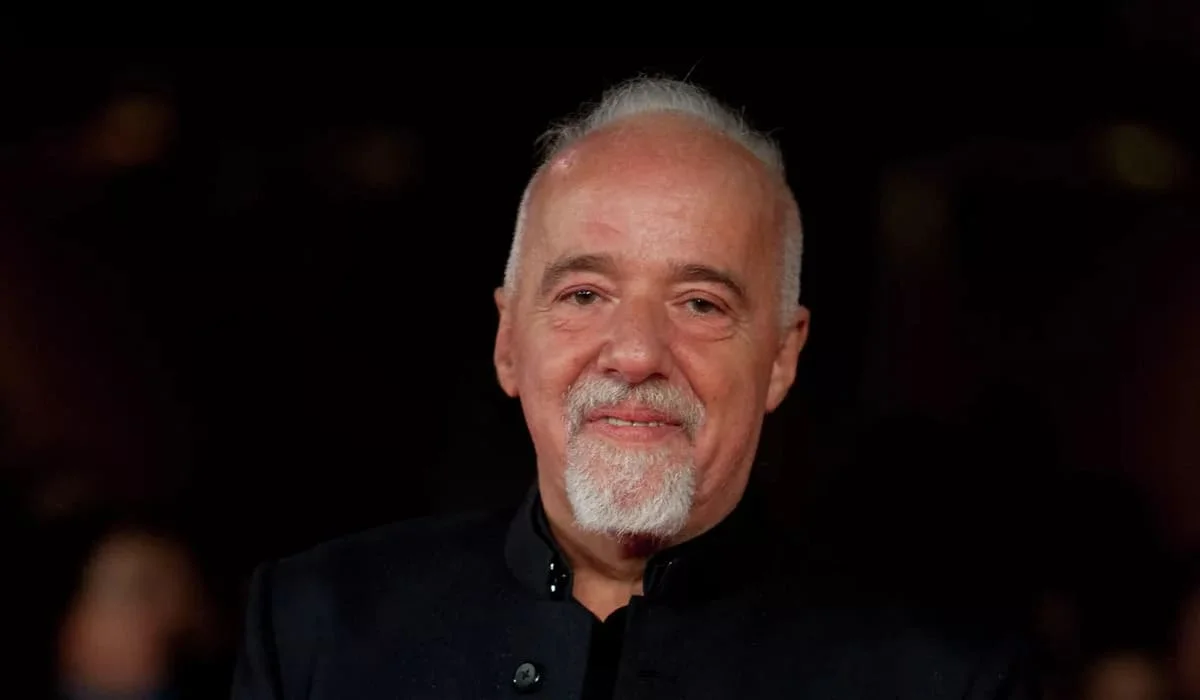 Автор бестселлера «Алхимик» Пауло Коэльо поделился фотографией из Казахстана