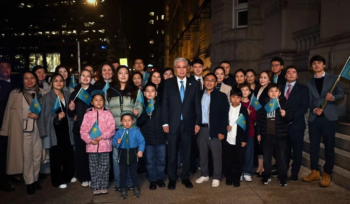 Токаев прибыл в Вашингтон и встретился с казахстанцами (ВИДЕО)