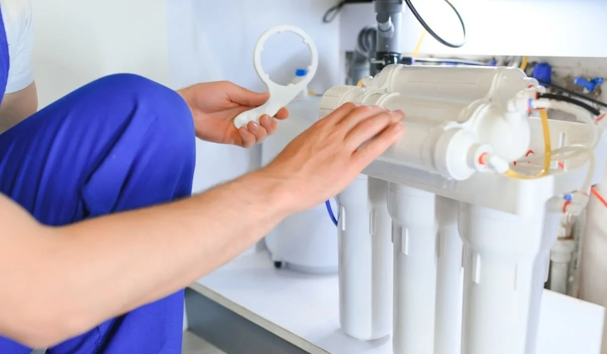 Продавцы фильтров для воды втайне оформили кредит на пенсионерку в Мангистау