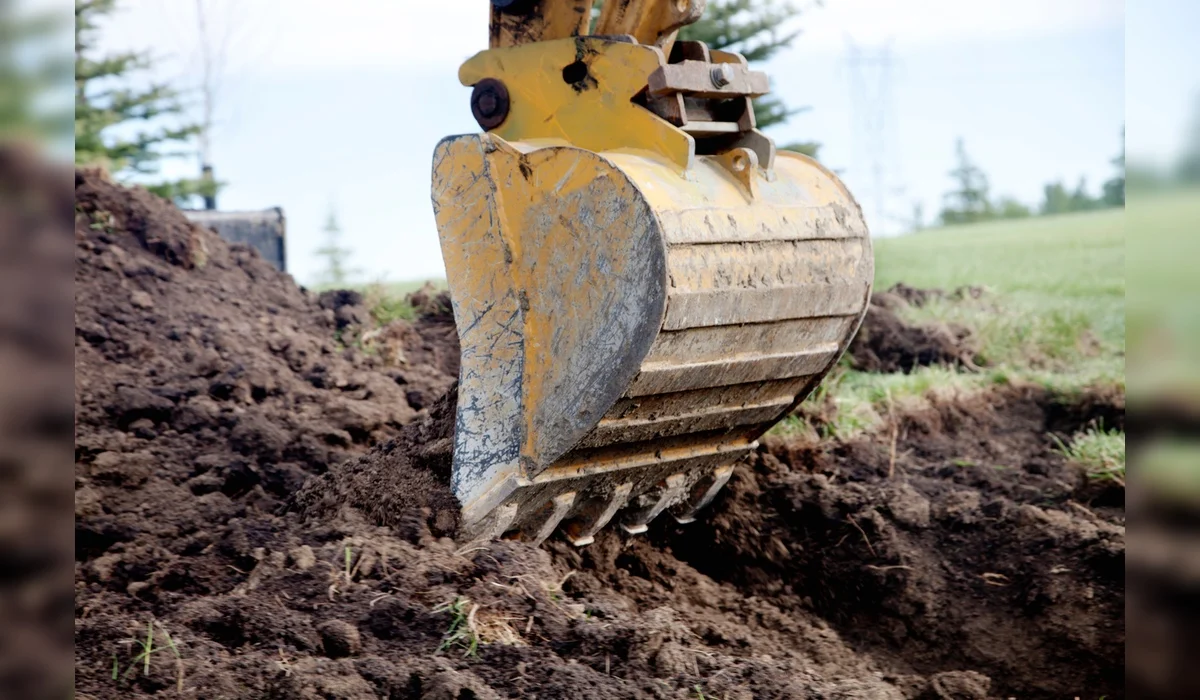 Экскаватор с рабочим затонул в Акмолинской области