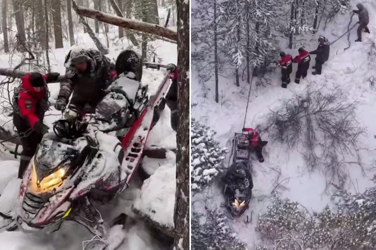 Спасатели вызволили из глубокого горного ущелья туристов в Карагандинской области