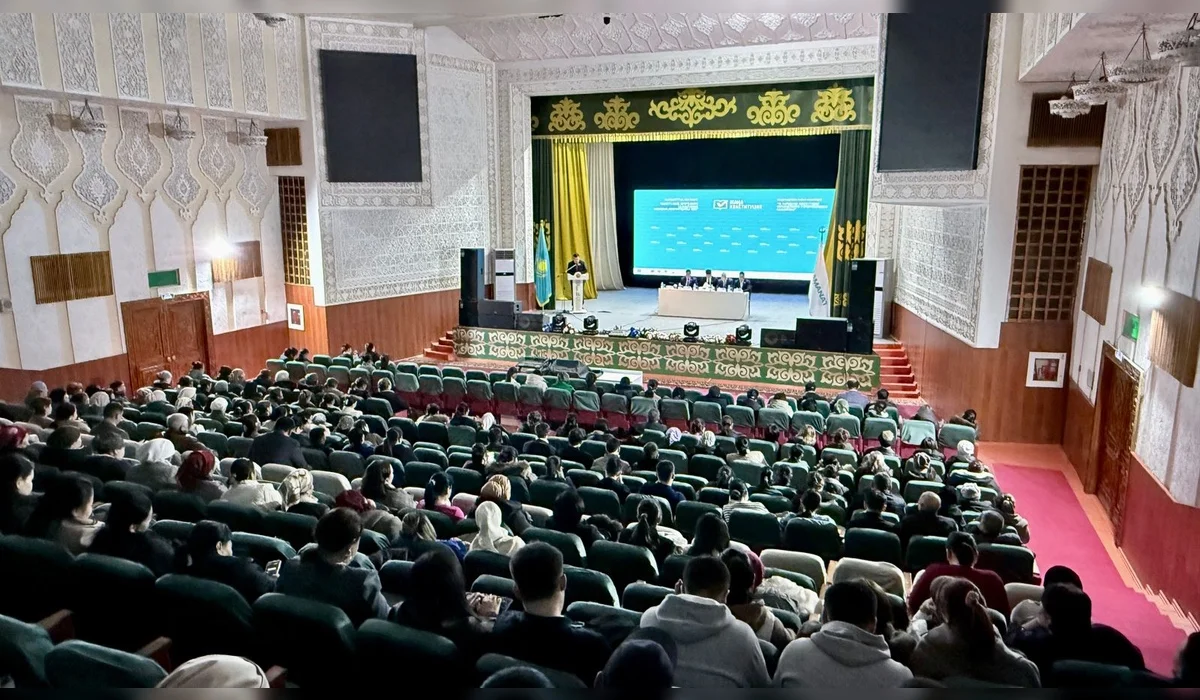 Конституционные реформы обсудили с педагогами Туркестанской области