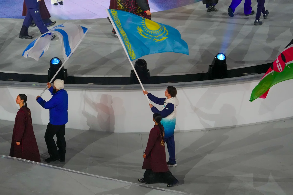 Казахстан совершил проход на закрытии Олимпиады-2026 (ФОТО, ВИДЕО)