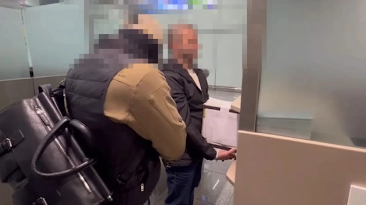 Скрывался в Анталье: фигуранта дела о крупной афере доставили в Казахстан