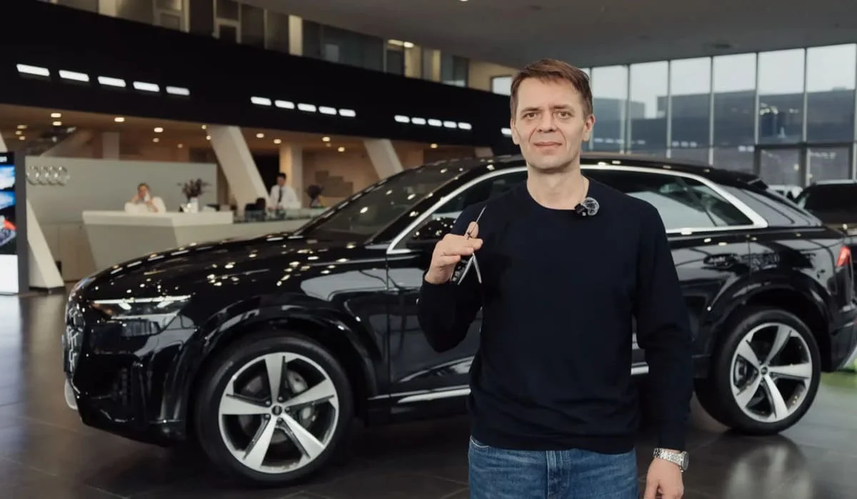 Отцу фигуриста Михаила Шайдорова подарили автомобиль премиум-класса (ВИДЕО)