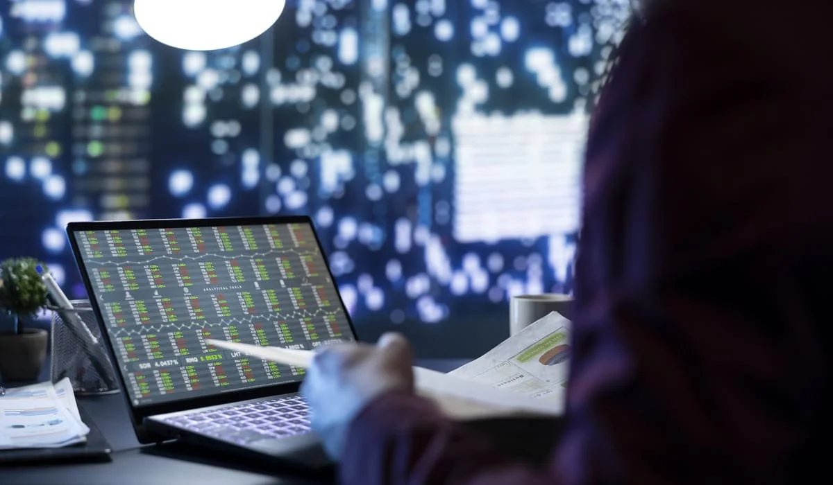 Обещал прибыль в 500%: житель Актау получил от доверчивых женщин 39,5 млн тенге