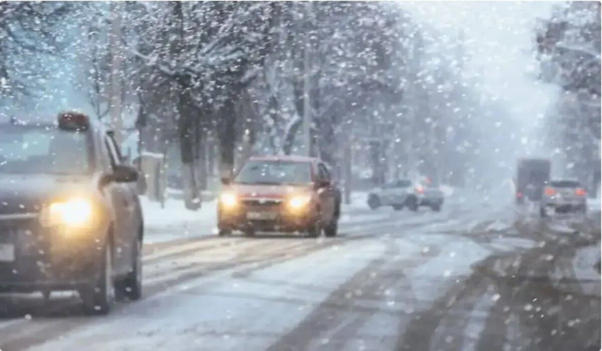 Снег и плохая видимость: дорожная обстановка осложнится в 9 областях Казахстана