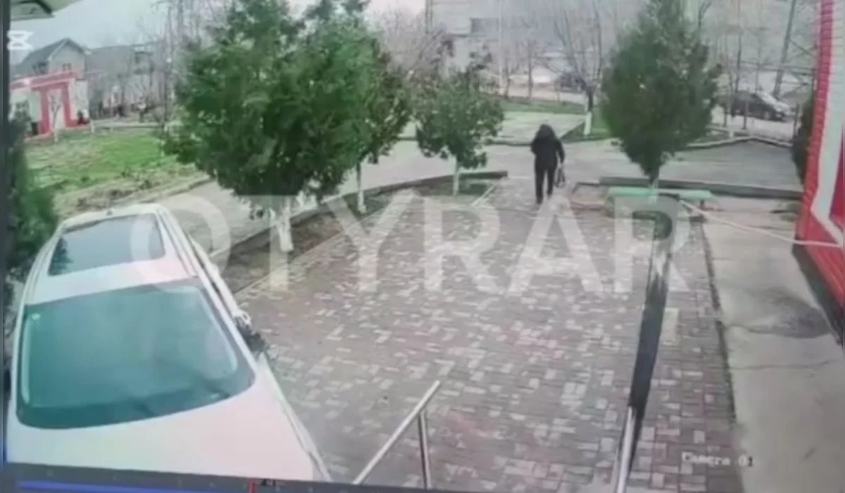 Женщина сбила двух школьников и пыталась скрыться в Туркестанской области (ВИДЕО)