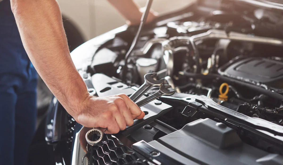 Покупка автозапчастей довела жительницу Семея до полиции