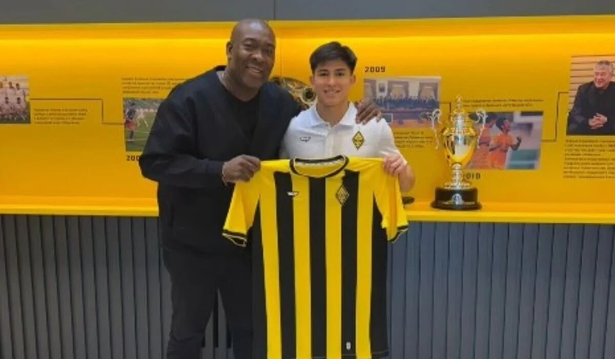 В «Челси» назначили наставника Дастана Сатпаева