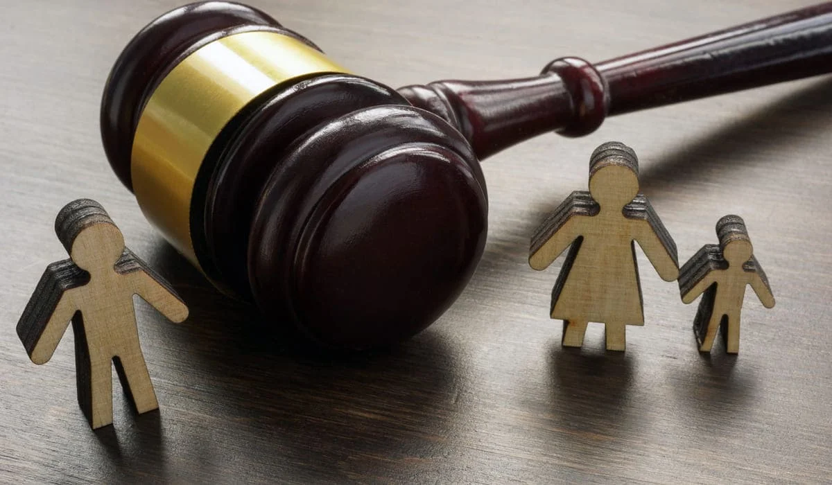 Алименты без границ: выплаты детям будут обеспечены даже при выезде родителей за рубеж