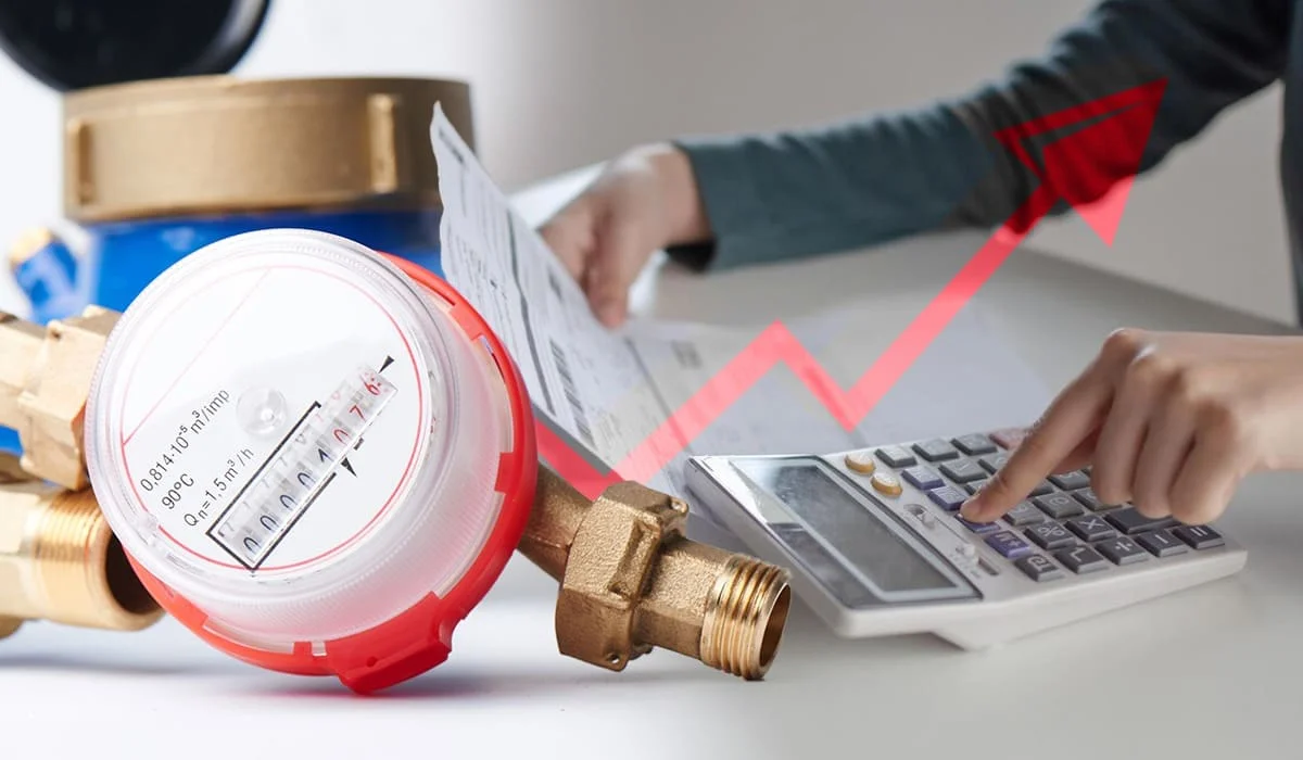 Переплатили за товар или коммунальные услуги? Деньги обязаны вернуть деньгами, заявил депутат