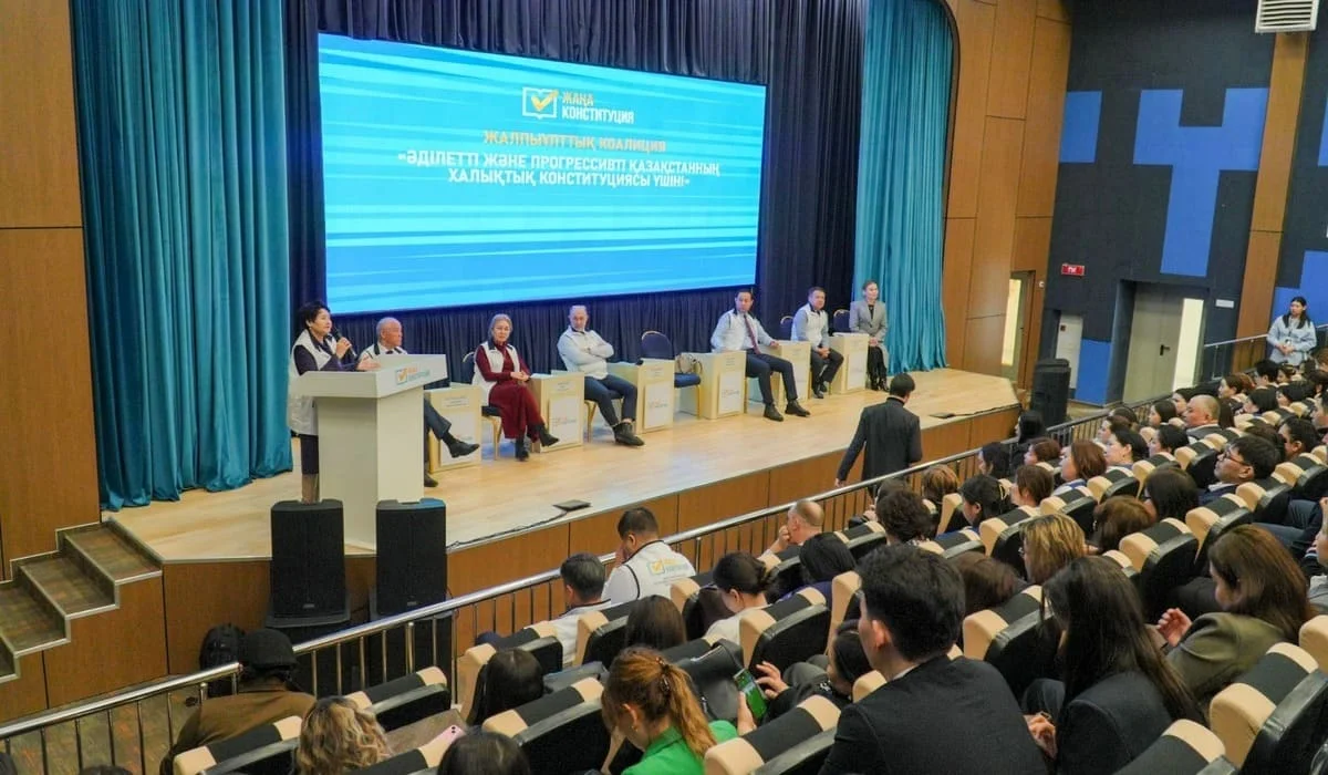 Конституционные реформы обсудили представители Коалиции с коллективом столичной школы