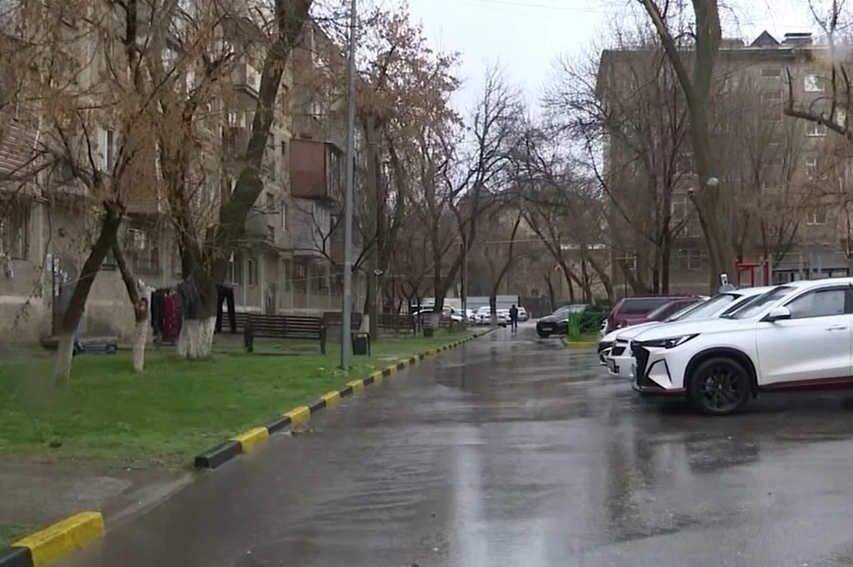 Тела четырех человек обнаружили в трех квартирах одного подъезда в Шымкенте