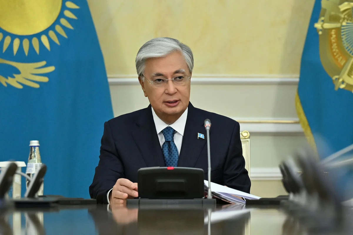 Президент Казахстана осудил атаку дронов на аэропорт в Азербайджане