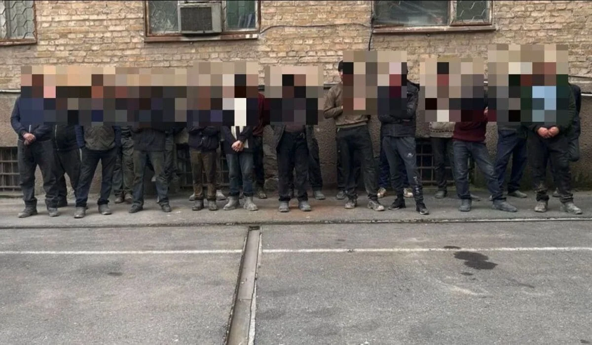 Десятки иностранцев задержали полицейские в Шымкенте