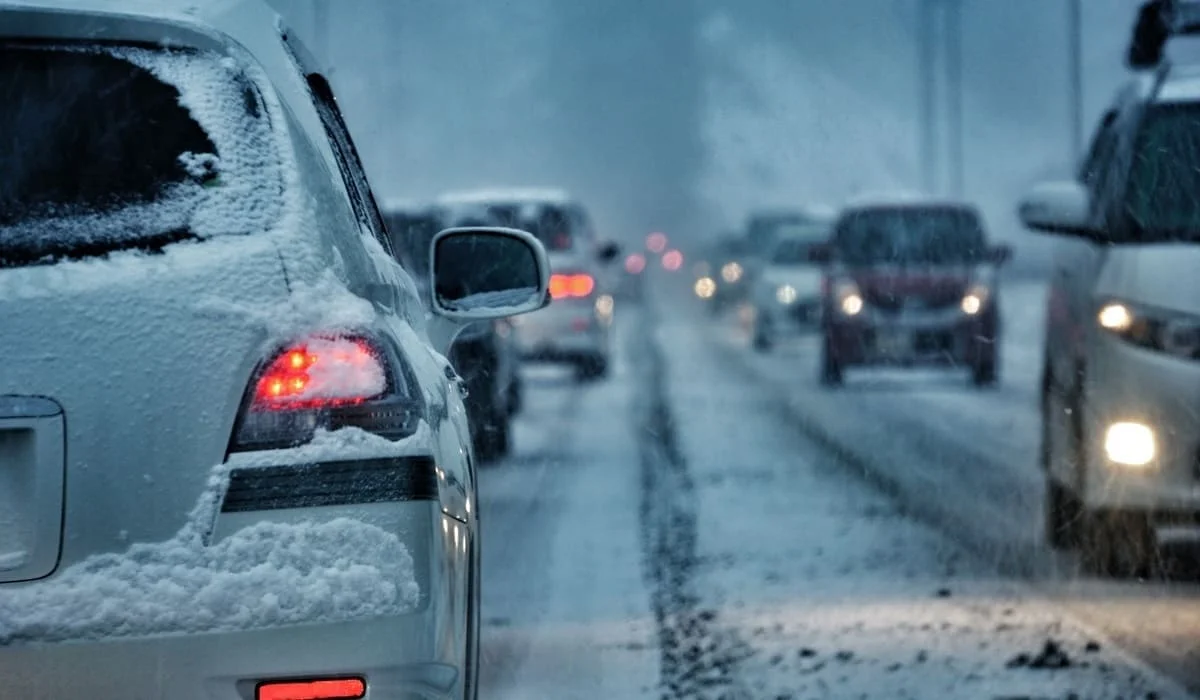 Движение транспорта ограничили на трассе в области Жетысу