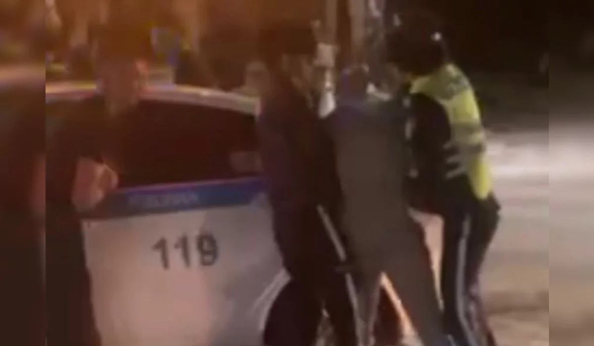 Посетители устроили конфликт из-за счета в кафе в Караганде (ВИДЕО)