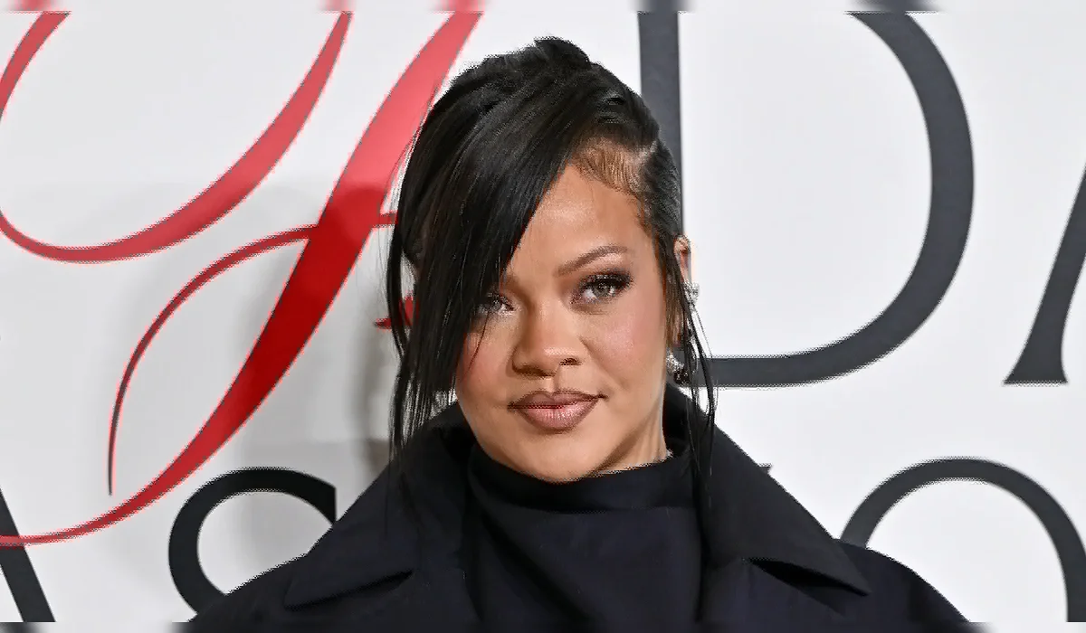 Особняк Рианны обстреляли в Беверли-Хиллз