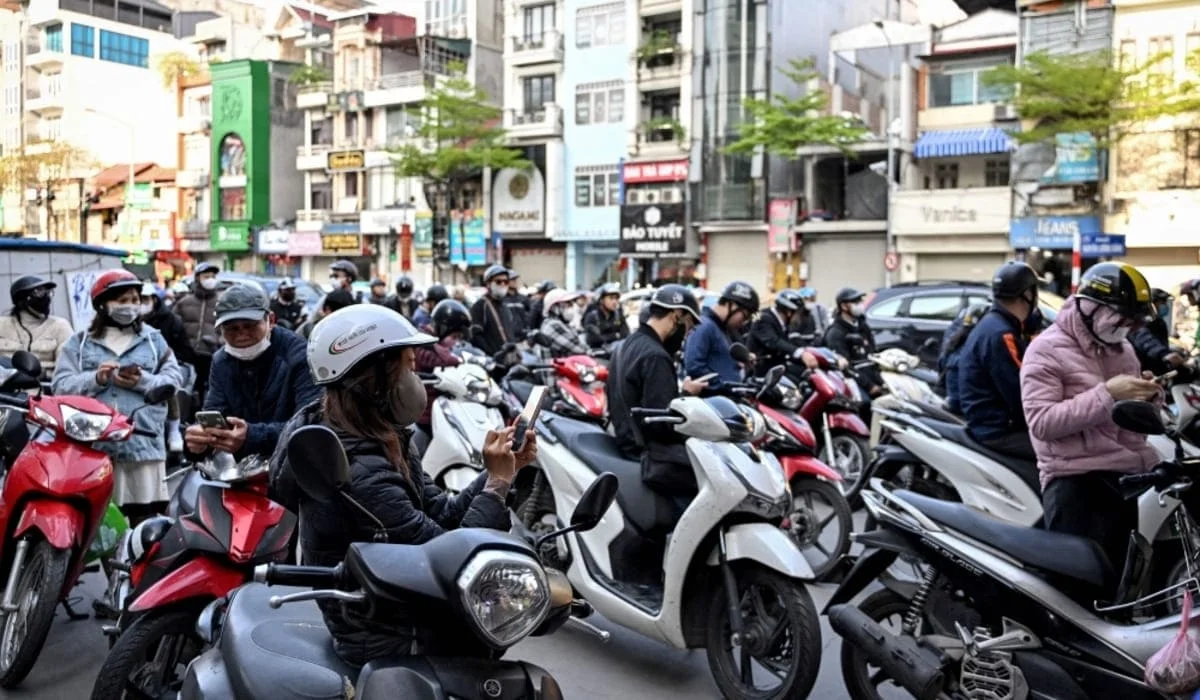 Таиланд и Вьетнам переводят госслужащих на удаленку из-за роста цен на бензин