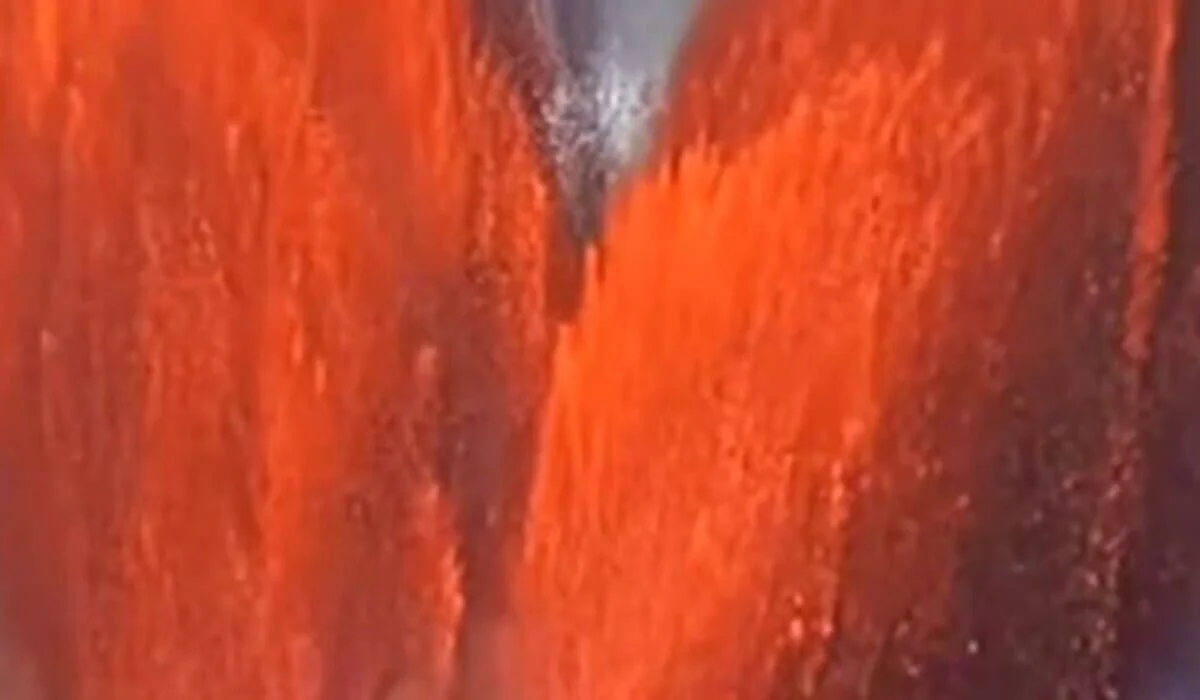 На Гавайях вновь проснулся вулкан Килауэа: фонтаны лавы поднялись на 400 метров (ВИДЕО)