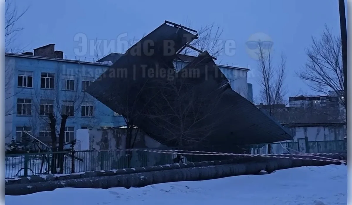 Ветер сорвал часть кровли в детском саду Экибастуза