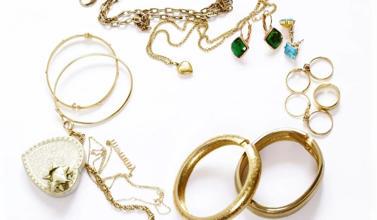 Няня похитила у работодателей золотые украшения на 3 млн тенге в Актобе