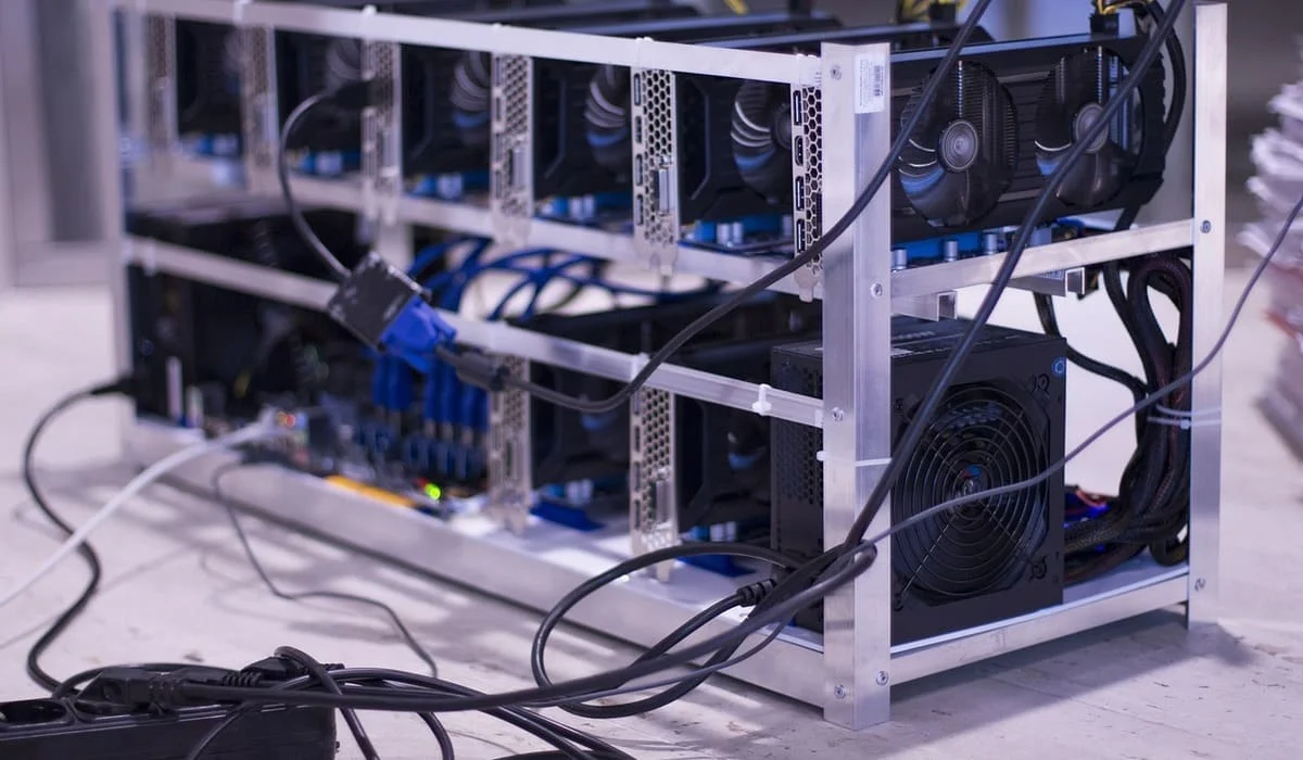 Майнинговые серверы на 500 млн тенге пытались вывезти из Казахстана в Россию