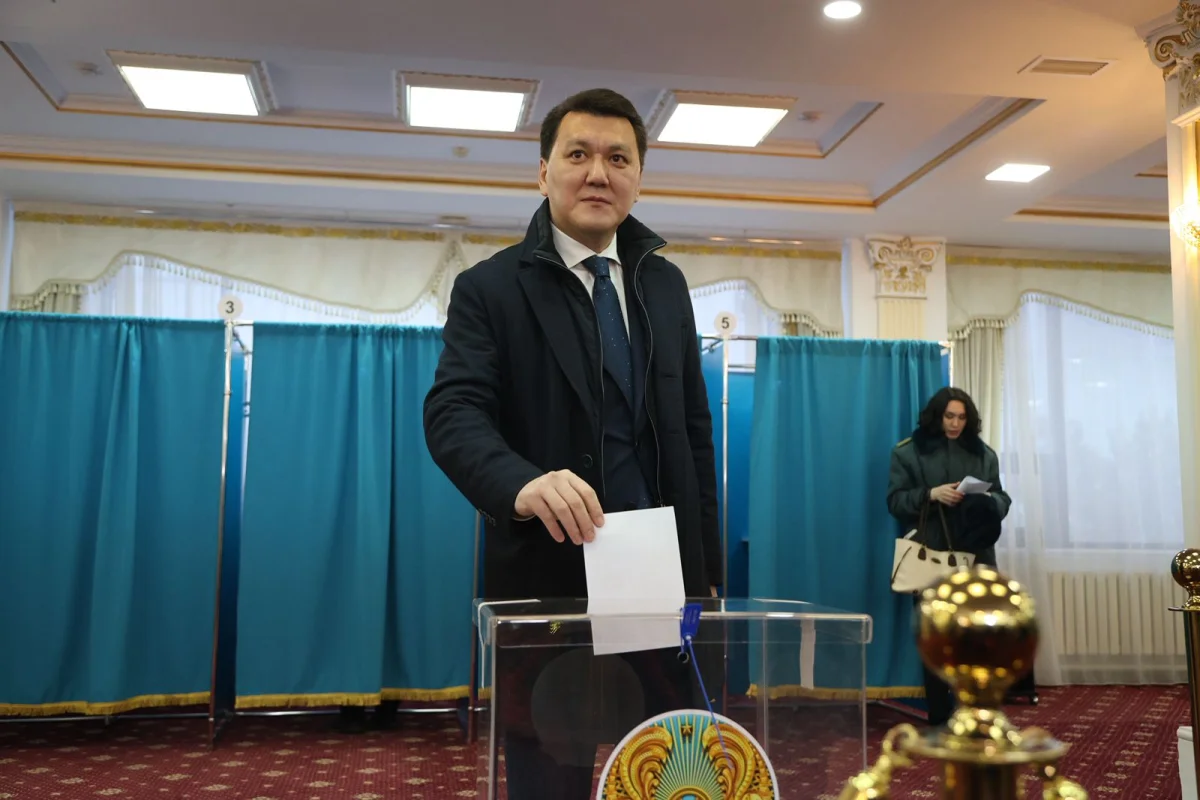 Казахстанцы решают, каким будет будущее страны – Ерлан Карин