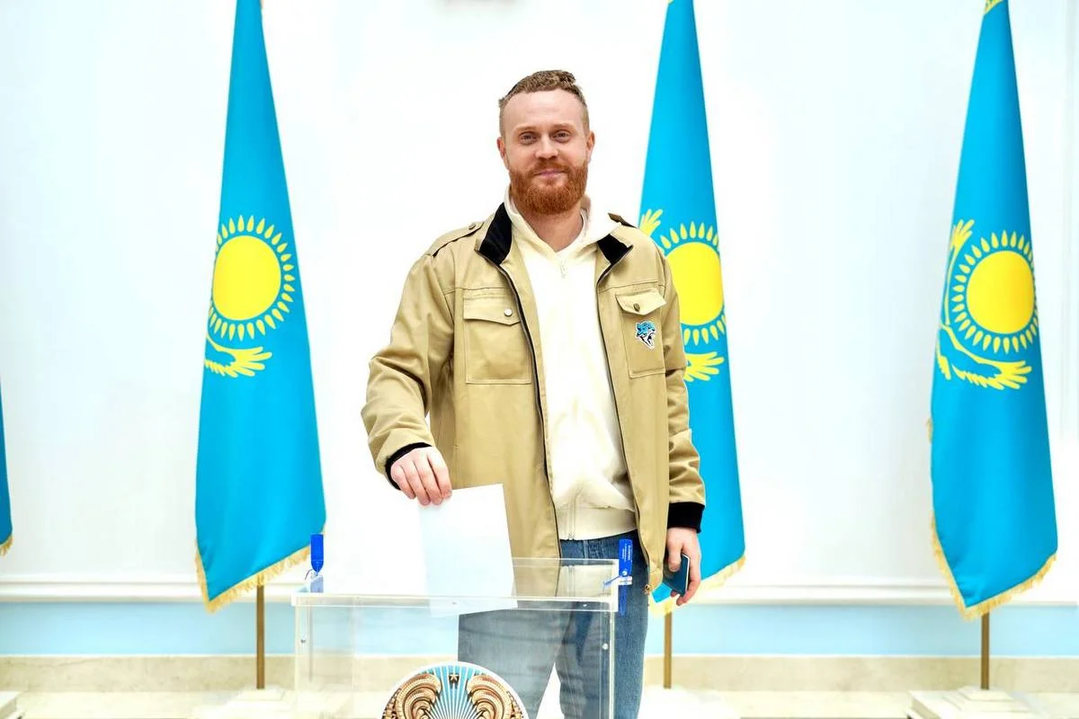 Мария Мудряк и Евгений Чебатков проголосовали на референдуме в Милане и Москве