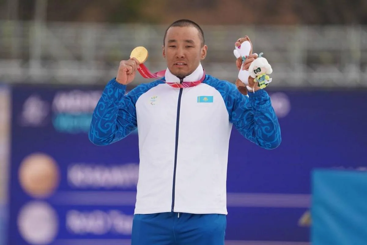 За две медали Паралимпиады-2026 Ербол Хамитов получит почти 160 млн тенге призовых