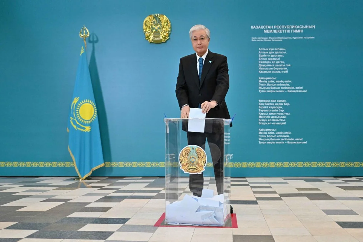 Главы государств поздравили президента Казахстана с успешным проведением референдума