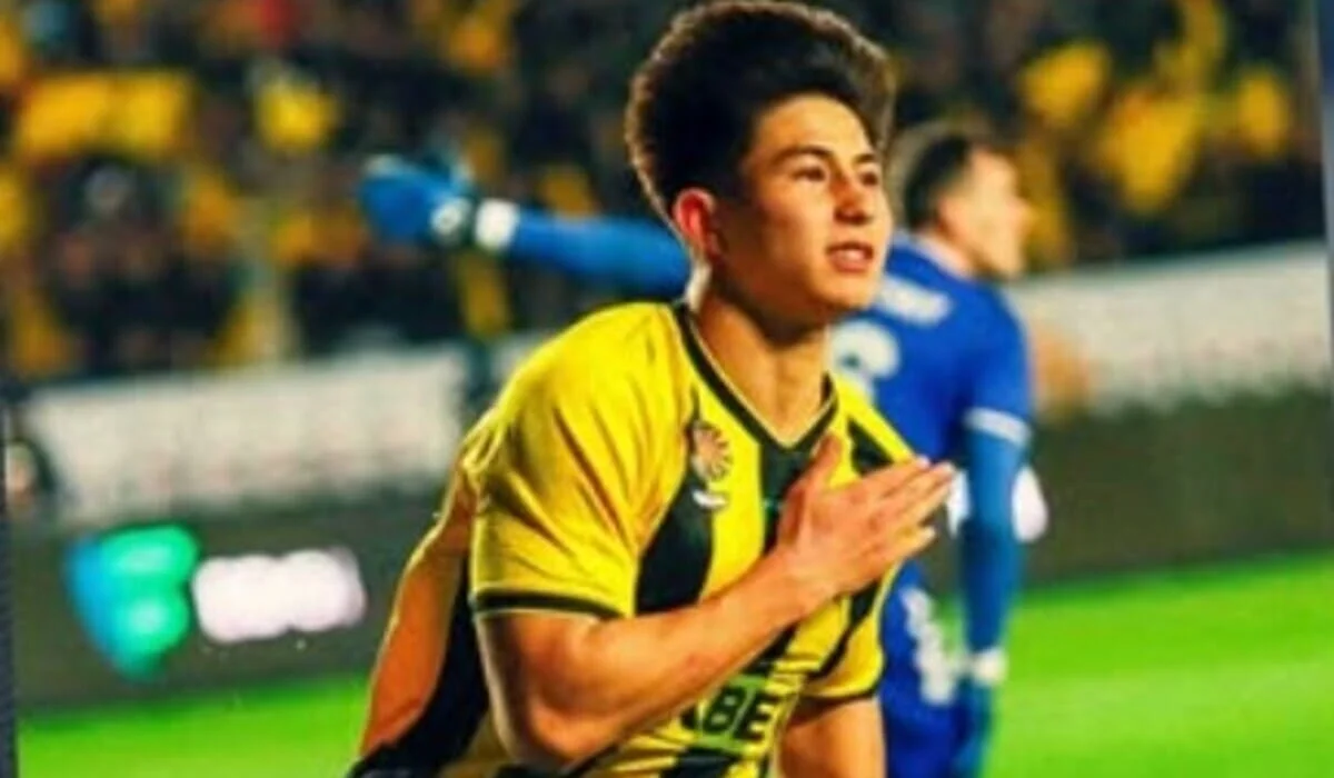 Гол Сатпаева принес «Кайрату» победу над «Актобе» и лидерство в КПЛ