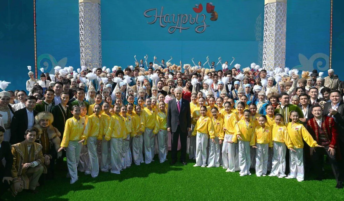 Токаев посетил концерт по случаю праздника Наурыз в Туркестане