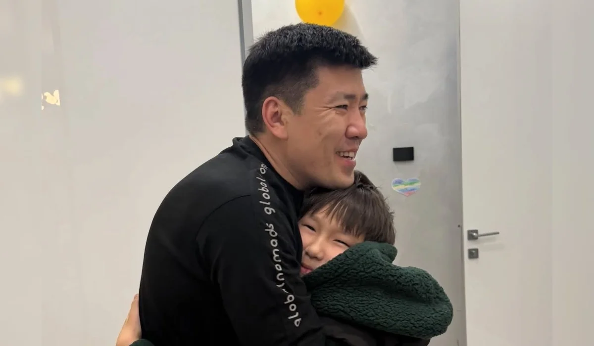 Осужденный по делу о финпирамиде блогер Мейржан Туребаев вышел на свободу