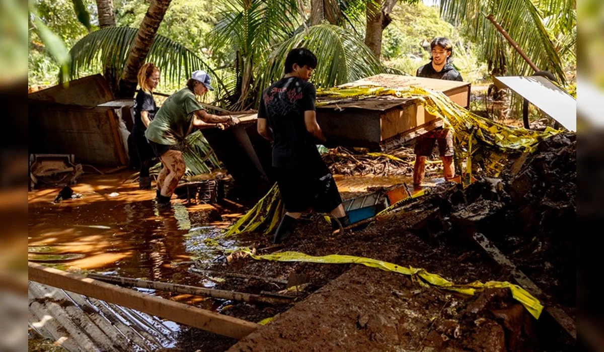 Наводнение на Гавайях оставило тысячи людей без света