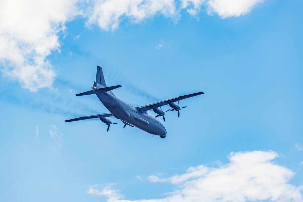 Военный самолет разбился в Колумбии. Известно о 34 погибших из 125 на борту