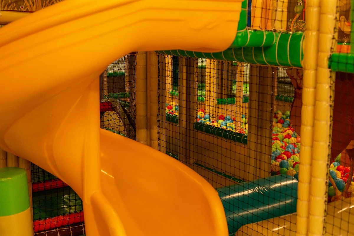 Видео конфликта в детском развлекательном центре Шымкента обсуждают в соцсетях